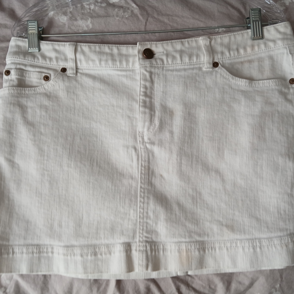 NWOT! Lilly Pulitzer Pink and White Fabric Detail